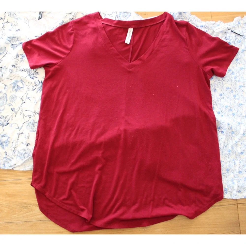 Plus Size (3) Piece Plus Size Top Lot 2X NWT and Preowned - Picture 3 of 6